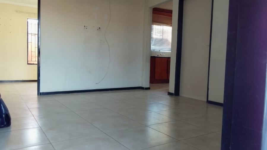 To Let 2 Bedroom Property for Rent in Tlhabane West North West